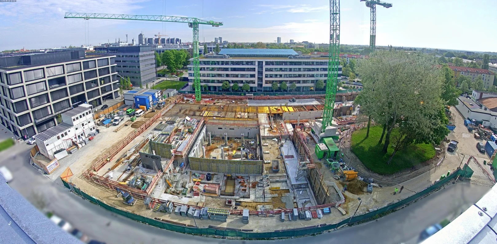 AVG-conforme panoramaopname van een grote bouwplaats met webcam